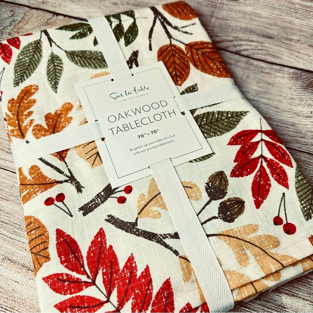 NWT Sur La Table Oakwood Tablecloth 70 x 70